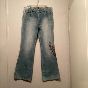 Dana Buchman Embroidered Blue Jeans 30”